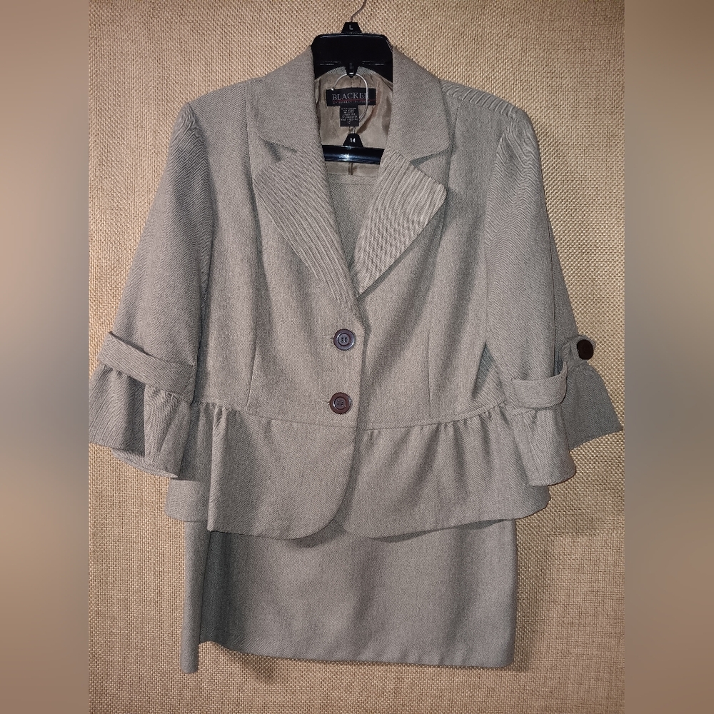 Like NEW Skirt Suit Set